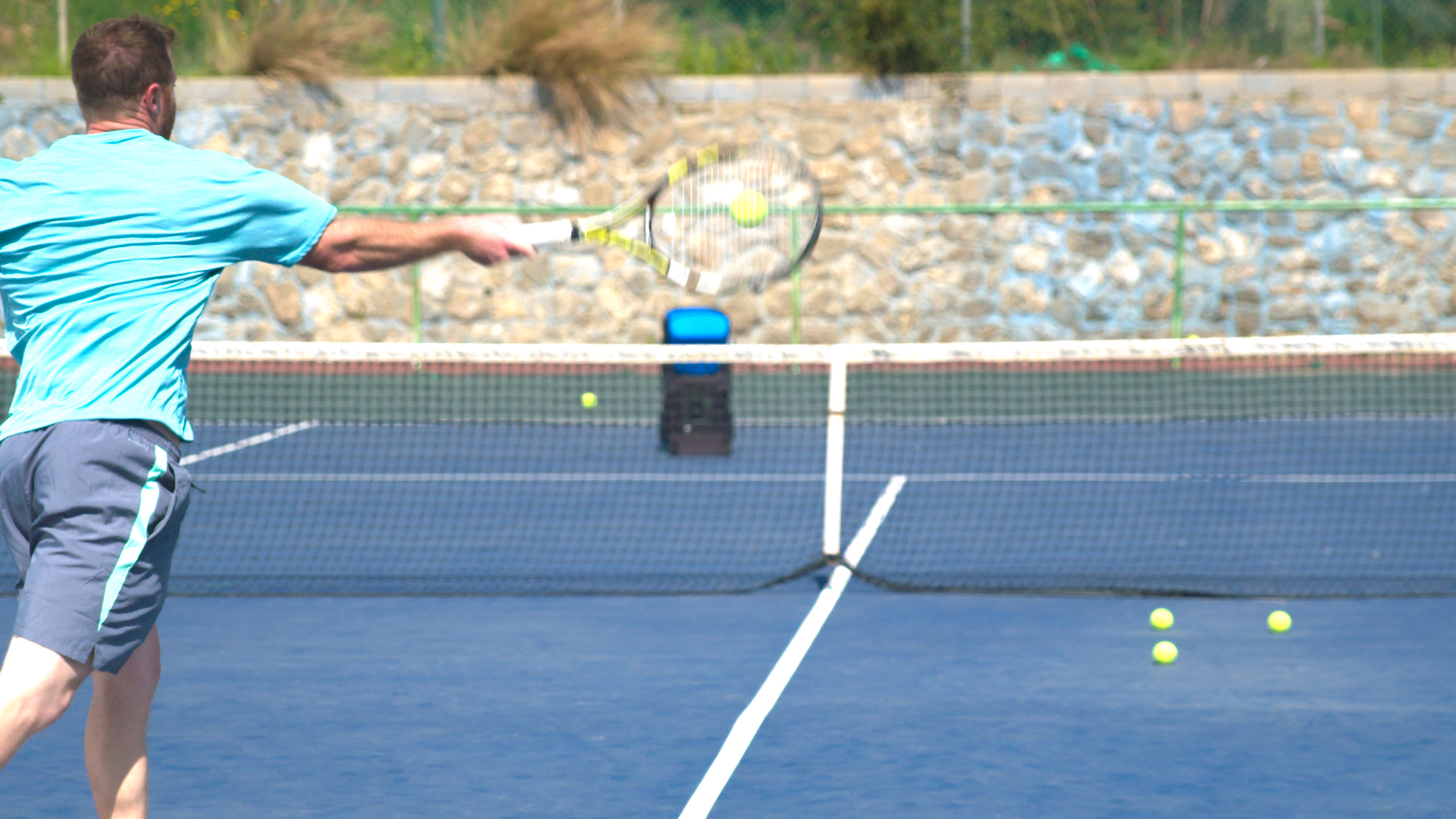 Slinger, World’s First Portable Tennis Ball LauncherinaBag, Launches